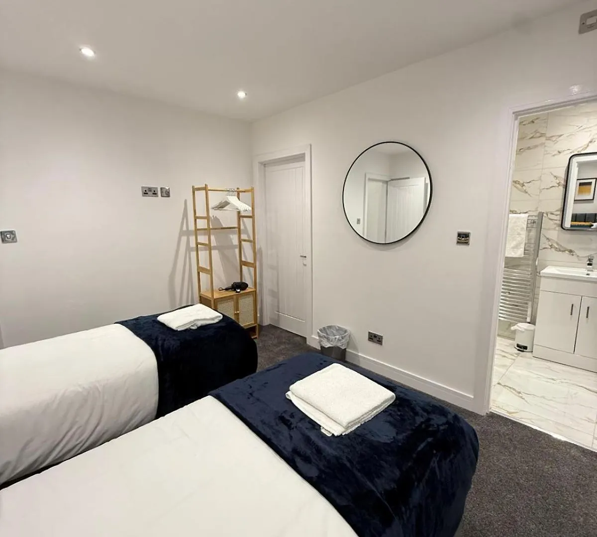 Spacious 4 Bed 4 Bath Stay With Free Parking Brightside 0*,  Storbritannien