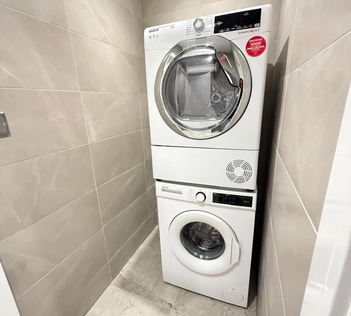 Spacious 4 Bed 4 Bath Stay With Free Parking Brightside 0*,