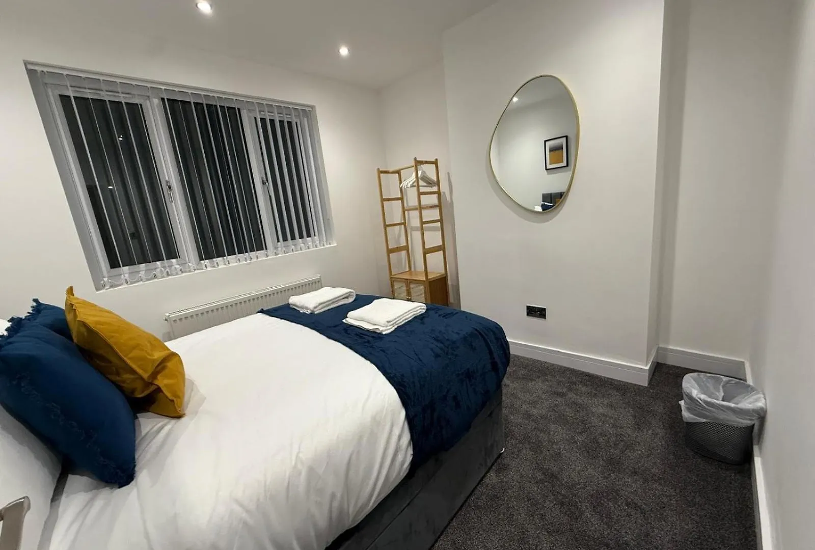 Spacious 4 Bed 4 Bath Stay With Free Parking Brightside
